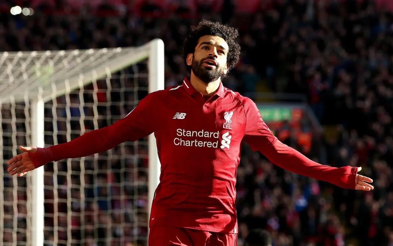 常州举办足球音乐晚会，黄紫昌夫妇甜蜜献唱《小酒窝》（常州足球音乐之夜：黄紫昌夫妇深情合唱《小酒窝）