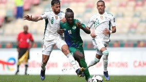 那个拥抱是整场最暖的一幕（那个拥抱，定格了全场最温暖的瞬间）