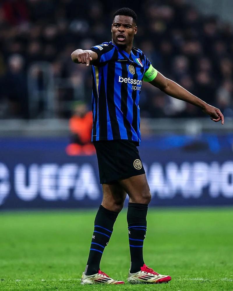 天空体育：托纳利、戈登、波普均恢复训练，都有望出战曼城（天空体育：托纳利、戈登、波普均已复训，或将出战曼城）