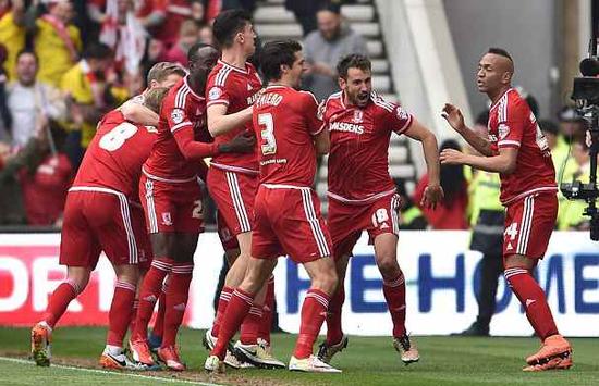 从阿尔梅里亚和埃尔切（对阵皇家马德里）丑闻，到贝蒂斯-巴萨：裁判风波再起（从阿尔梅里亚、埃尔切战皇马的丑闻到贝蒂斯对巴萨：裁判争议卷土重来）