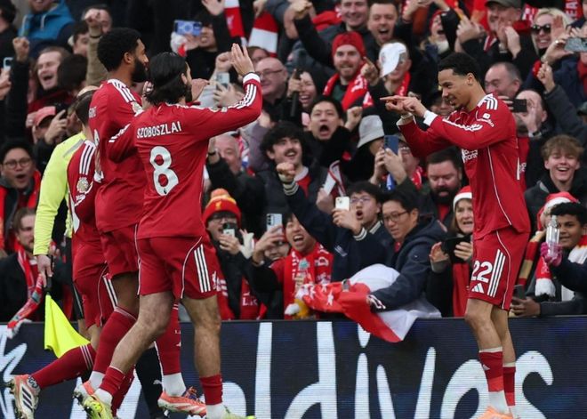 苏超创全国多个标志性第一次：央视转播、启用VAR、名哨执法（苏超实现多项全国里程碑首创：央视转播、引入VAR、名哨执法）