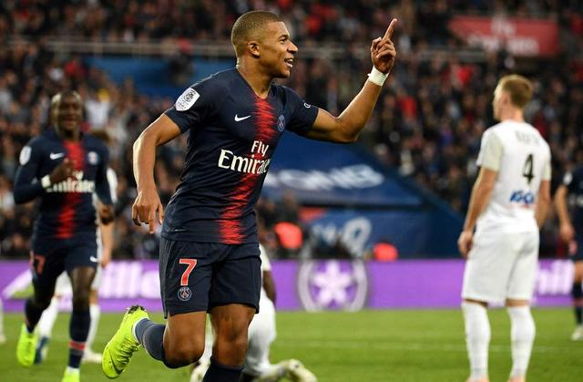 爱尔兰教练：C罗说我发布会给裁判施压，他被罚下可与我无关（爱尔兰主帅回应：C罗称我借发布会施压裁判，但他的红牌与我无关）